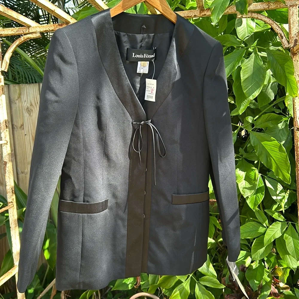 NWT Louis Féraud 100% silk black button up tie front satin trimmed blazer - Picture 3 of 9